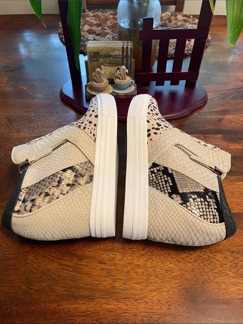 NOT RATED Tinaya Hidden Sneaker Wedge Women’s 7.5 EUR 38.5 Off White Brown Black - Picture 5 of 8
